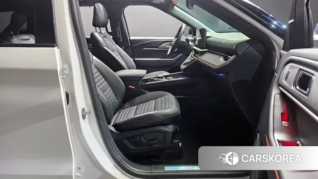 Ford Explorer 6th Generation 2025 Белый из Кореи, фото 2