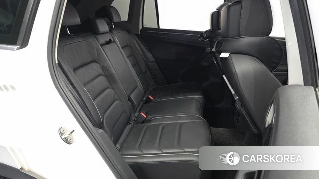 Volkswagen Tiguan second Generation 2020 Белый из Кореи, фото 2