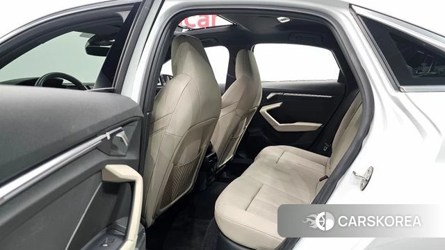 Audi A3 (8Y) 2023 Белый из Кореи, фото 2
