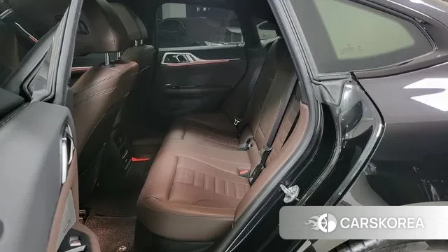 BMW 4 Series (G22) 2022 Черный из Кореи, фото 2