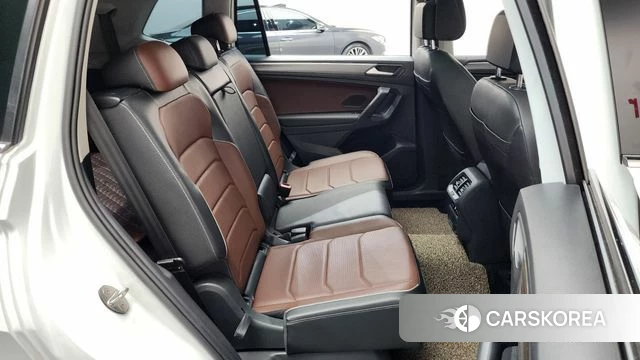 Volkswagen Tiguan Allspace 2022 Белый из Кореи, фото 2