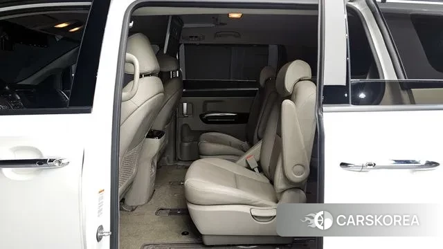 Kia The New Carnival 2018 Белый из Кореи, фото 2