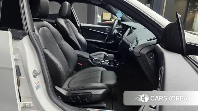 BMW 2 Series Gran Coupe (F44) 2022 Белый из Кореи, фото 2