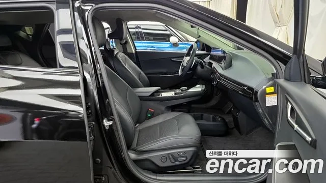 Kia EV6 2022 Черный из Кореи, фото 2