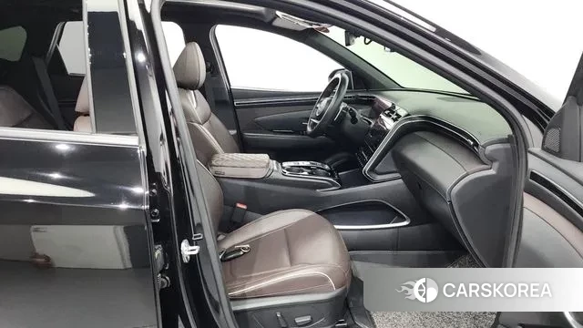 Hyundai Tucson (NX4) 2023 Черный из Кореи, фото 2