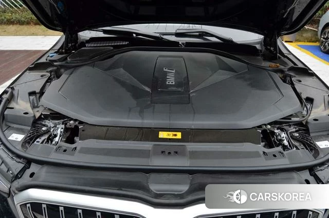 BMW i5 2025 Черный из Китая, фото 2