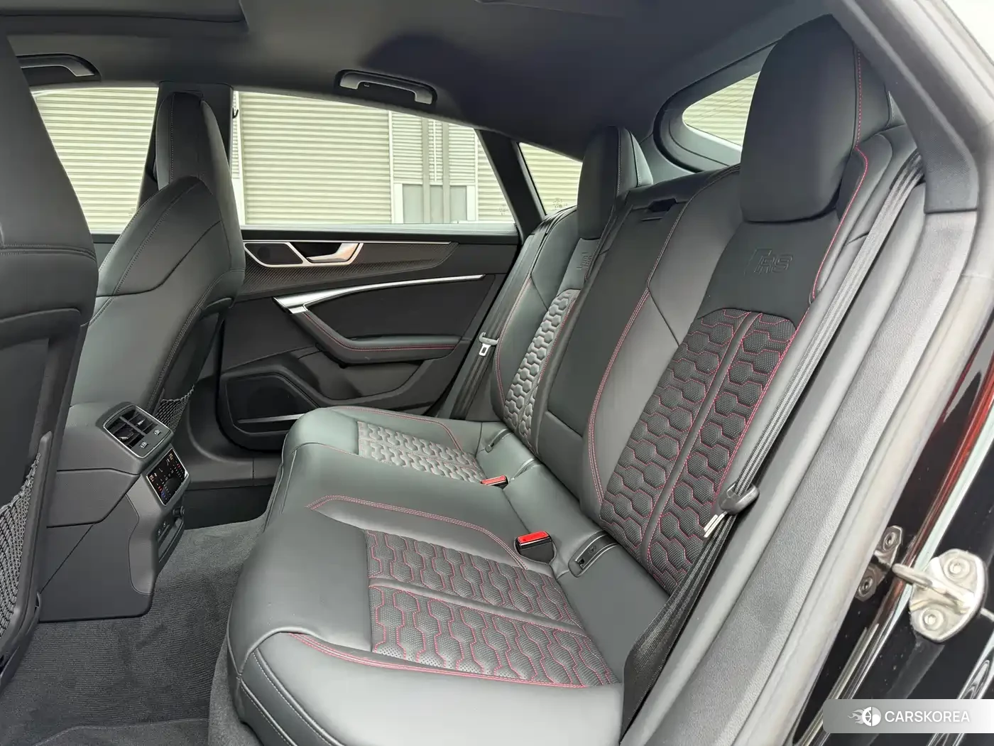 Audi RS 7 2026 Черный из Китая, фото 2