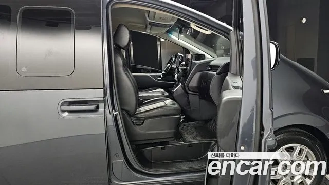 Hyundai Staria 2022 Серый из Кореи, фото 2