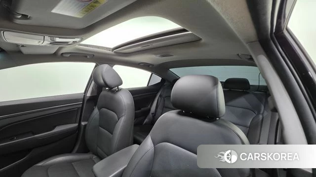 Hyundai Avante AD 2018 Черный из Кореи, фото 2