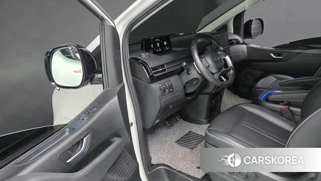 Hyundai Staria 2021 Белый из Кореи, фото 2