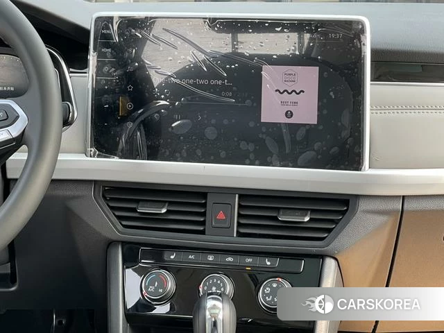 Volkswagen Bora 2022 Белый из Китая, фото 2