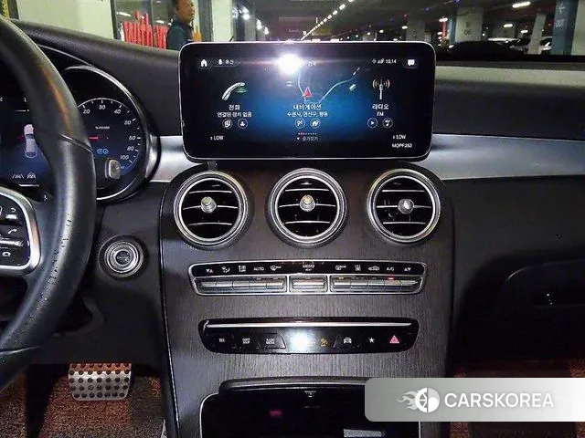 Mercedes-Benz GLC-Class X253 2020 Белый из Кореи, фото 2