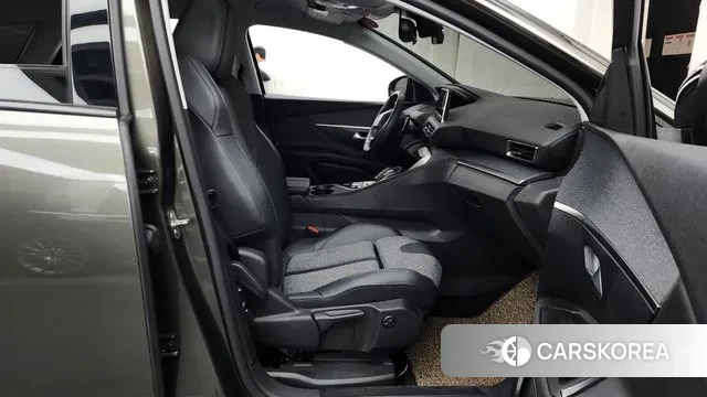 Peugeot 3008 second generation 2020 Золотой из Кореи, фото 2