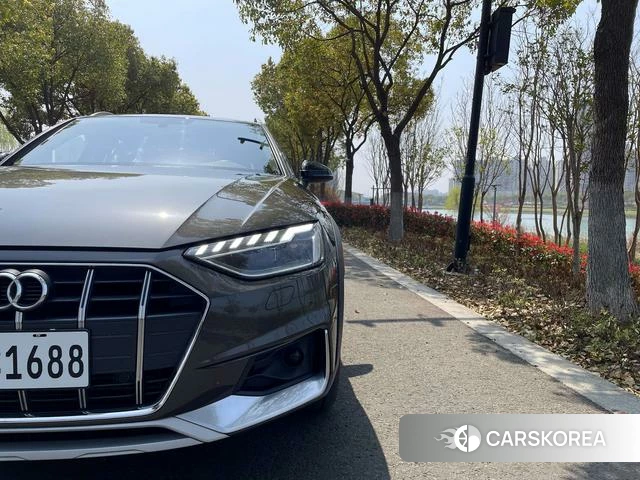 Audi A4 (import) 2021 Темно-серый из Китая, фото 2