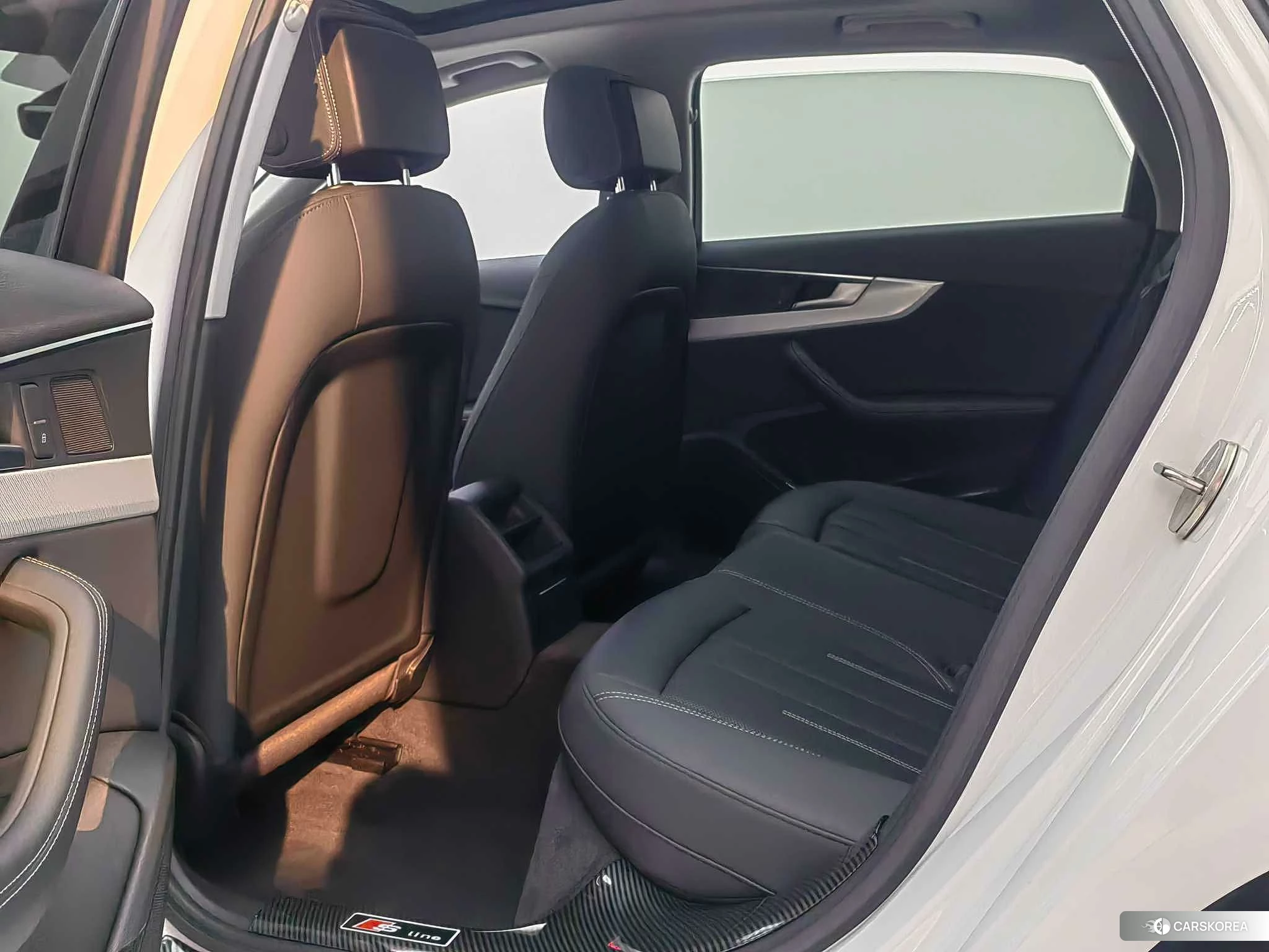 Audi A4L 2020 Белый из Китая, фото 2