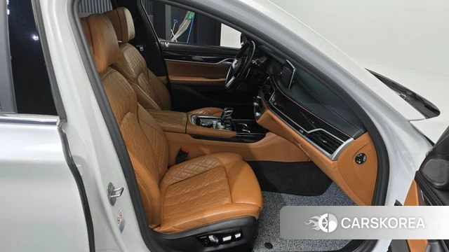 BMW 7 Series (G11) 2021 Белый из Кореи, фото 2