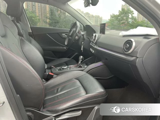 Audi Q2L 2023 Белый из Китая, фото 2