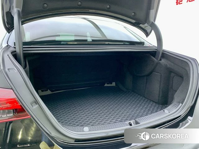 Mercedes-Benz E-class 2023 Черный из Китая, фото 2