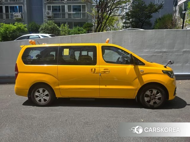 Hyundai The New Grand Starex 2018 Желтый из Кореи, фото 2