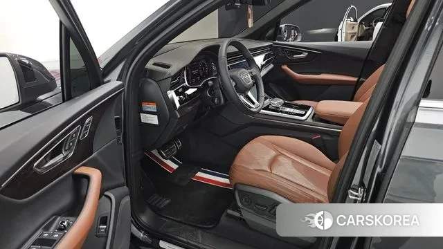 Audi Q7 (4M) 2023 Серый из Кореи, фото 2