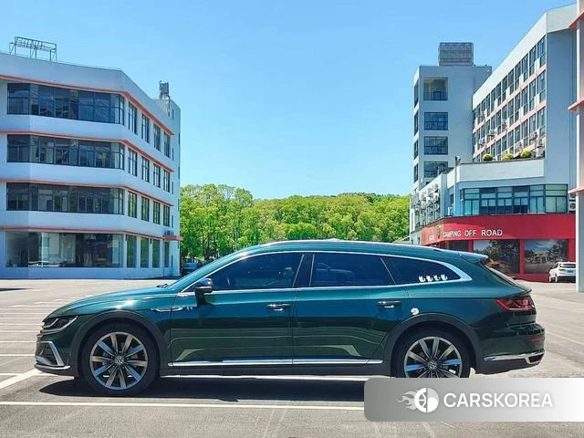 Volkswagen CC 2023 Зеленый из Китая, фото 2