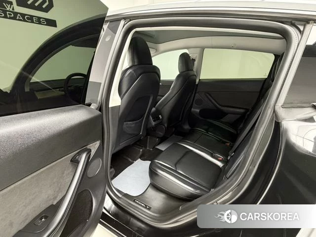 Tesla Model Y 2023 Темно-серый из Китая, фото 2