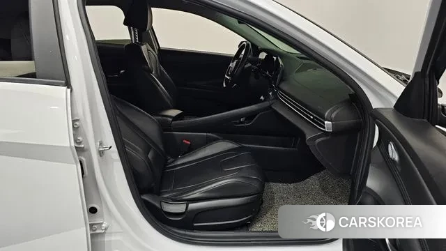 Hyundai Avante (CN7) 2021 Белый из Кореи, фото 2