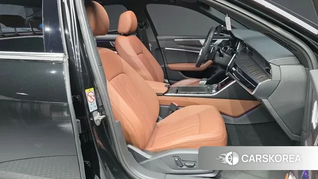 Audi A6 (C8) 2023 Черный из Кореи, фото 2