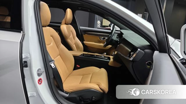 Volvo S90 2023 Белый из Кореи, фото 2
