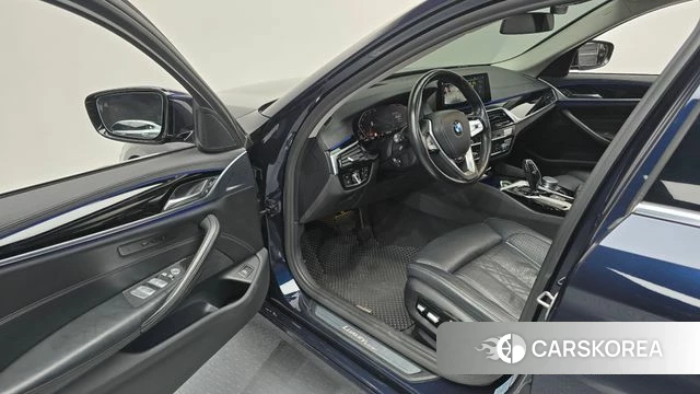 BMW 5 Series (G30) 2019 Синий из Кореи, фото 2