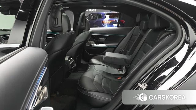 Mercedes-Benz E-Class W214 2024 Черный из Кореи, фото 2