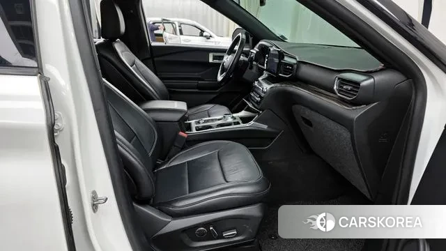 Ford Explorer 6th Generation 2020 Белый из Кореи, фото 2