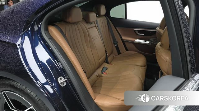 Mercedes-Benz E-Class W214 2024 Синий из Кореи, фото 2