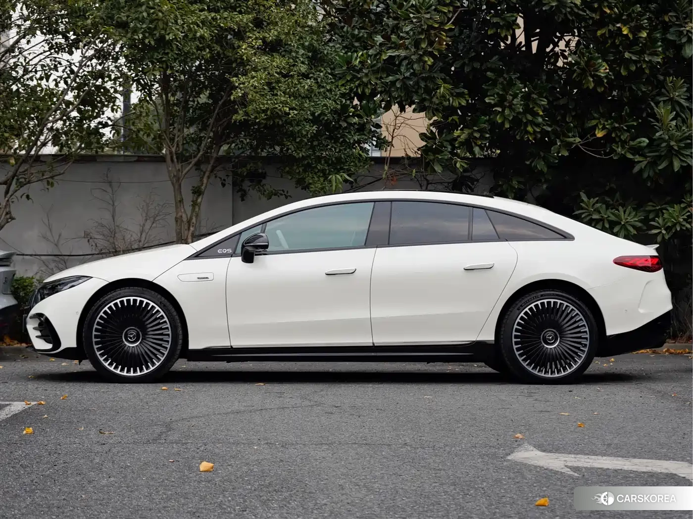 Mercedes-Benz EQS AMG 2023 Белый из Китая, фото 2
