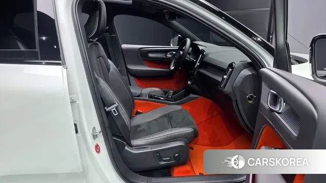 Volvo XC40 2020 Белый из Кореи, фото 2