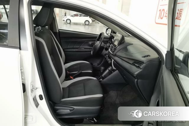 Toyota YARIS L Zhixuan 2021 Белый из Китая, фото 2