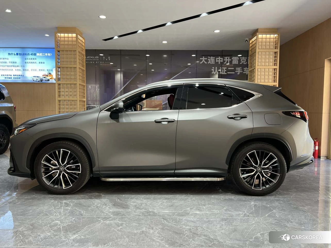 Lexus NX 2021 Серебристо-серый из Китая, фото 2