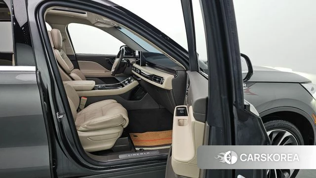 Lincoln Aviator 2nd generation 2020 Серый из Кореи, фото 2