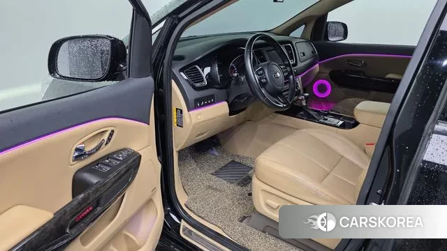 Kia The New Carnival 2019 Черный из Кореи, фото 2