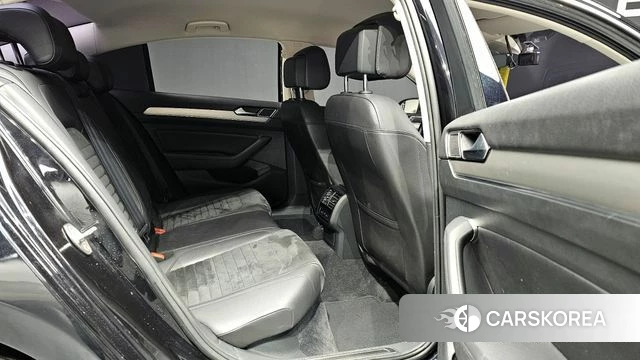 Volkswagen Passat GT (B8) 2018 Черный из Кореи, фото 2