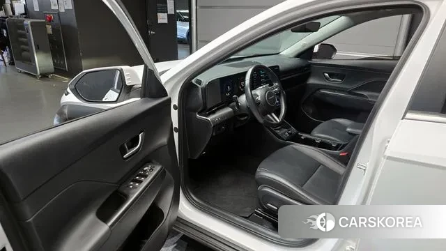 Hyundai Kona (SX2) 2023 Белый из Кореи, фото 2