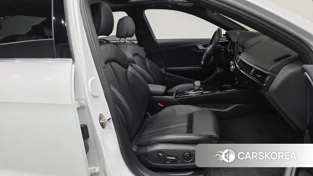 Audi A4 (B9) 2021 Белый из Кореи, фото 2