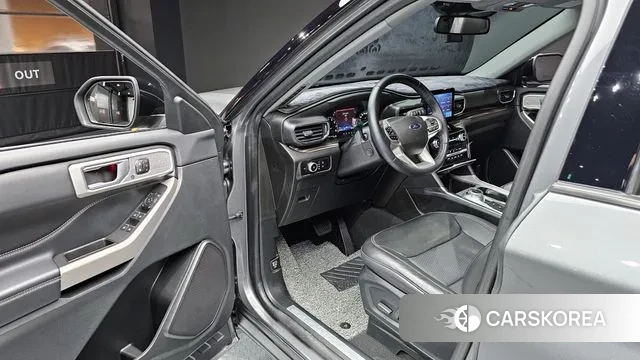 Ford Explorer 6th Generation 2023 Серый из Кореи, фото 2