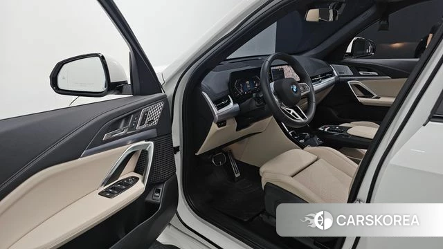 BMW X1 (U11) 2024 Белый из Кореи, фото 2