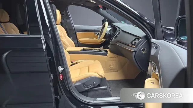 Volvo XC90 second Generation 2023 Черный из Кореи, фото 2