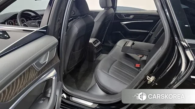 Audi A6 (C8) 2022 Черный из Кореи, фото 2