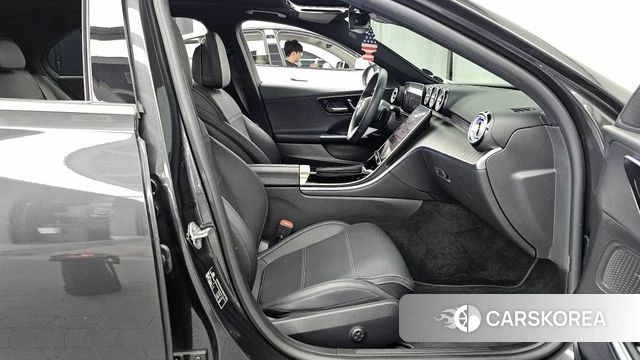 Mercedes-Benz C-Class W206 2023 Серый из Кореи, фото 2
