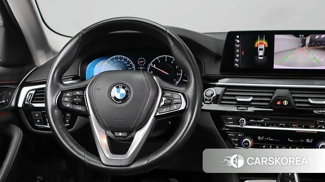 BMW 5 Series (G30) 2019 Белый из Кореи, фото 2