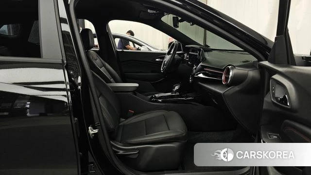 Chevrolet (GM Daewoo) Trax Crossover 2025 Черный из Кореи, фото 2