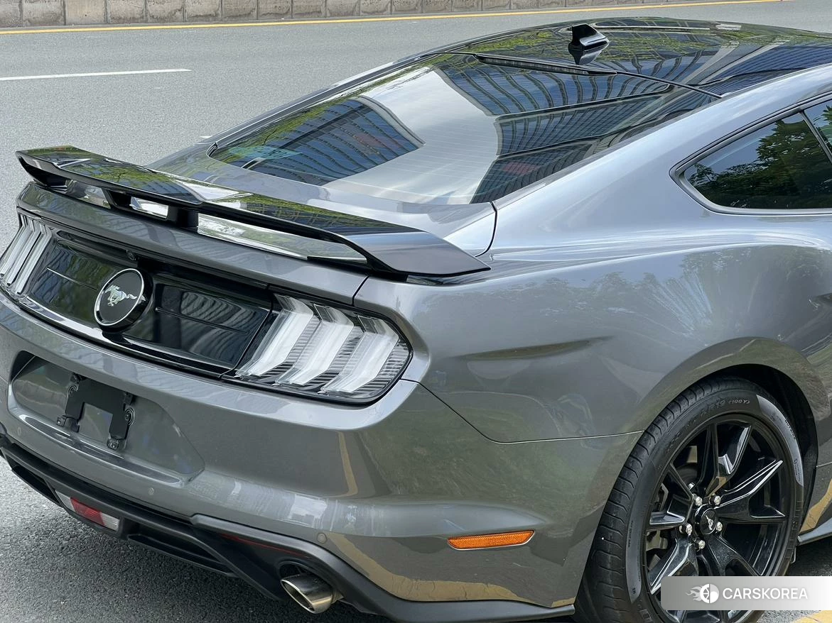Ford Mustang 2021 Темно-серый из Китая, фото 2